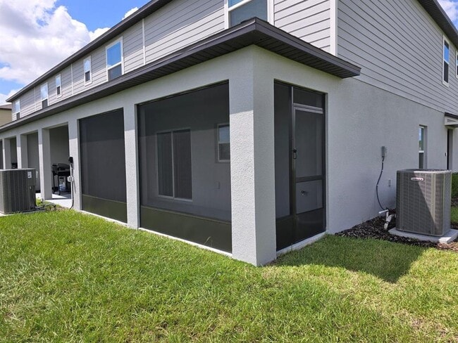 Building Photo - 32132 Pond Apple Bnd