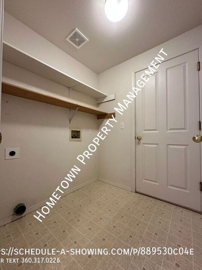 Building Photo - 3414 22nd Way NE