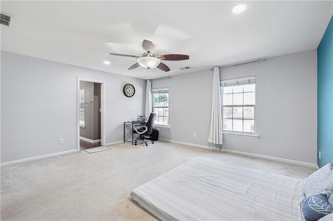 Building Photo - 545 Windstone Trail