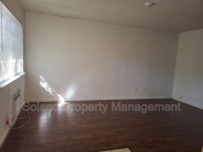 Building Photo - 1239 Ohio St