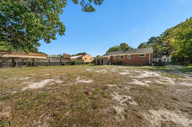 Building Photo - 138 Banneker Dr