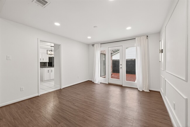 Building Photo - 12131 Ella Lee Ln