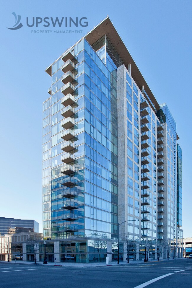 Building Photo - Gorgeous 1 Bedroom Condo at Axis with Den