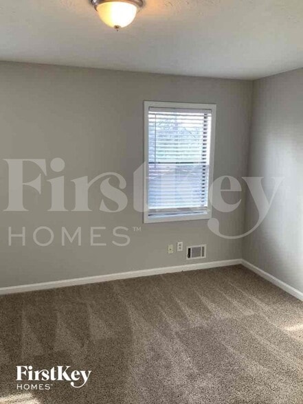 Building Photo - 4315 Cary Dr SW