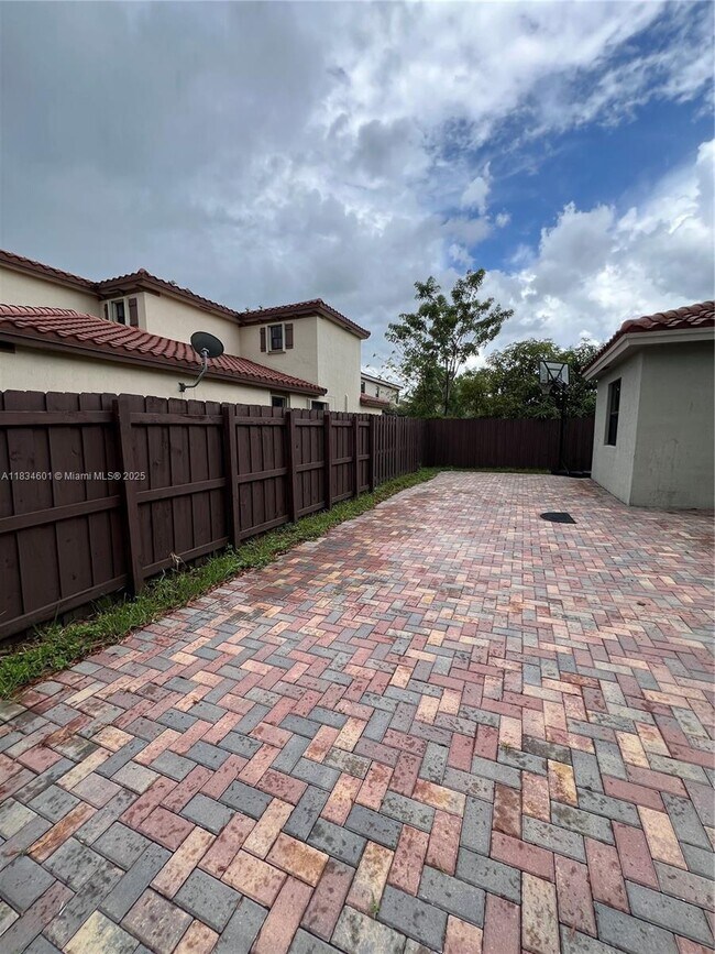Building Photo - 15382 SW 173rd Ln