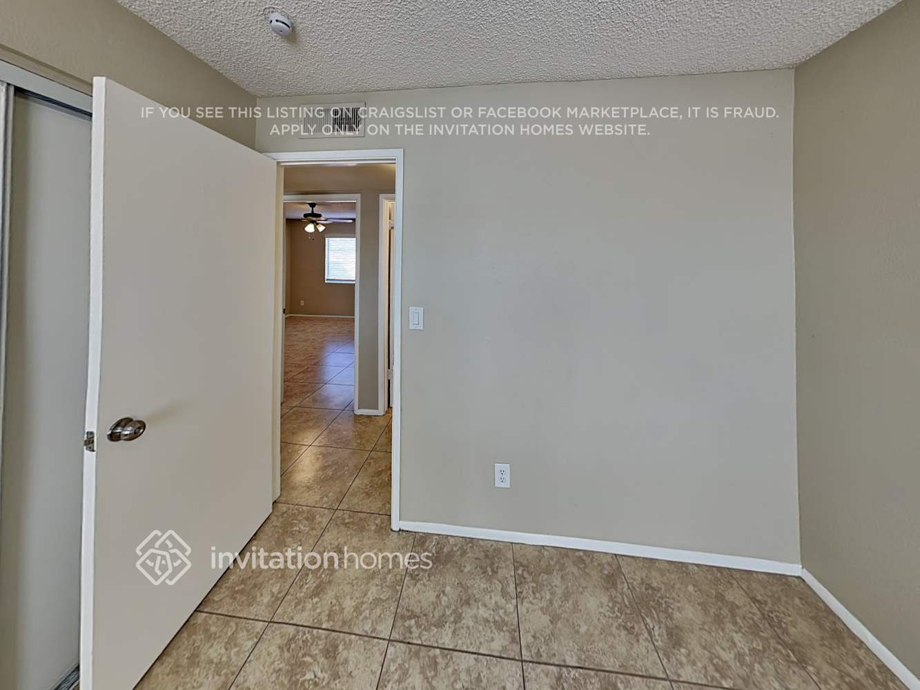 Building Photo - 7124 W Flower St