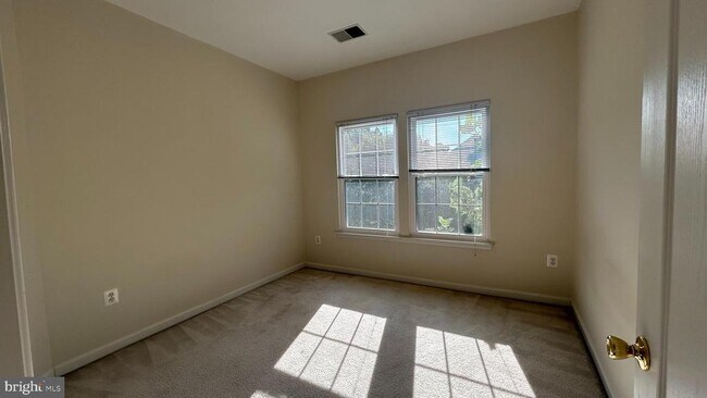 Building Photo - 13906 Gothic Dr
