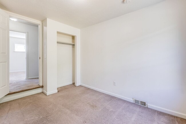 Building Photo - 224 Seward St