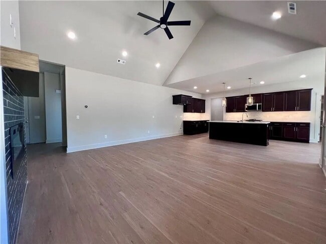 Building Photo - New Beginnings Start At AMRR: Luxury 4 Bedroom Home In Fayetteville