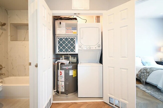 Building Photo - 1800 5th St NW