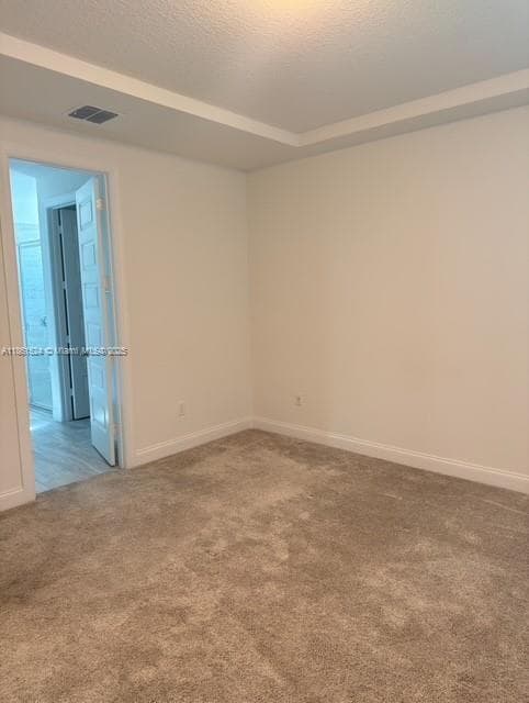 Building Photo - 6576 Cloverdale Ave