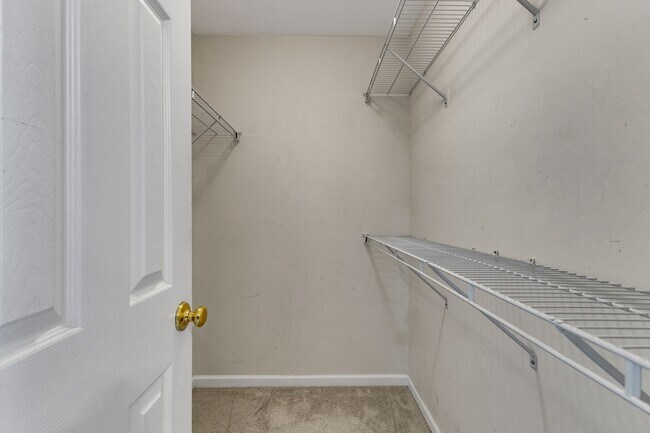 Building Photo - Adorable 3b 3b Townhome In Wake Forest!