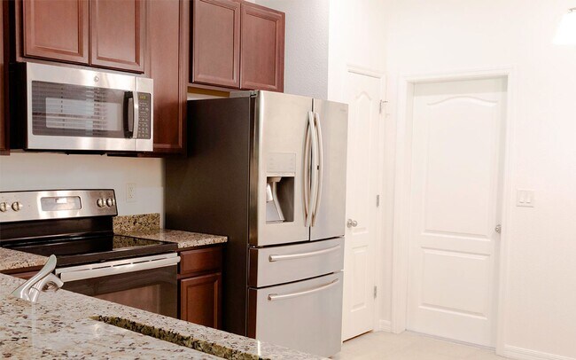 Building Photo - 5179 Bay Isle Cir