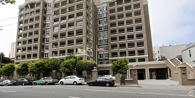 Building Photo - The Carlisle Condos