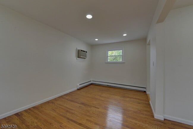 Building Photo - 29 Winifred Dr