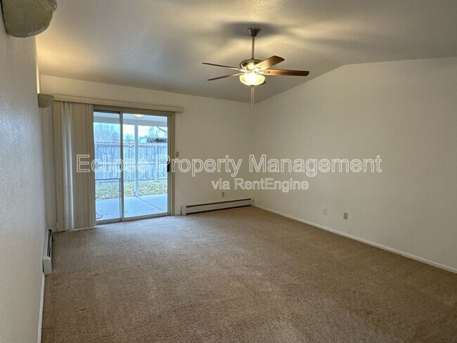 Building Photo - 637 Avalon Ct
