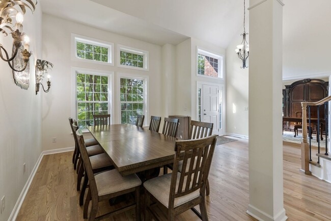 Building Photo - 415 Enclave Ct