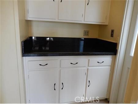 Building Photo - 2626 Solana Way