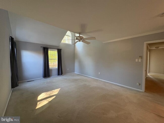 Building Photo - 902 Kirby Dr