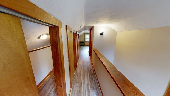 Building Photo - 3 BD  1.5 BA  Guilderland Schools
