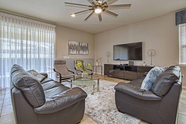 Building Photo - 2117 Malta Terrace