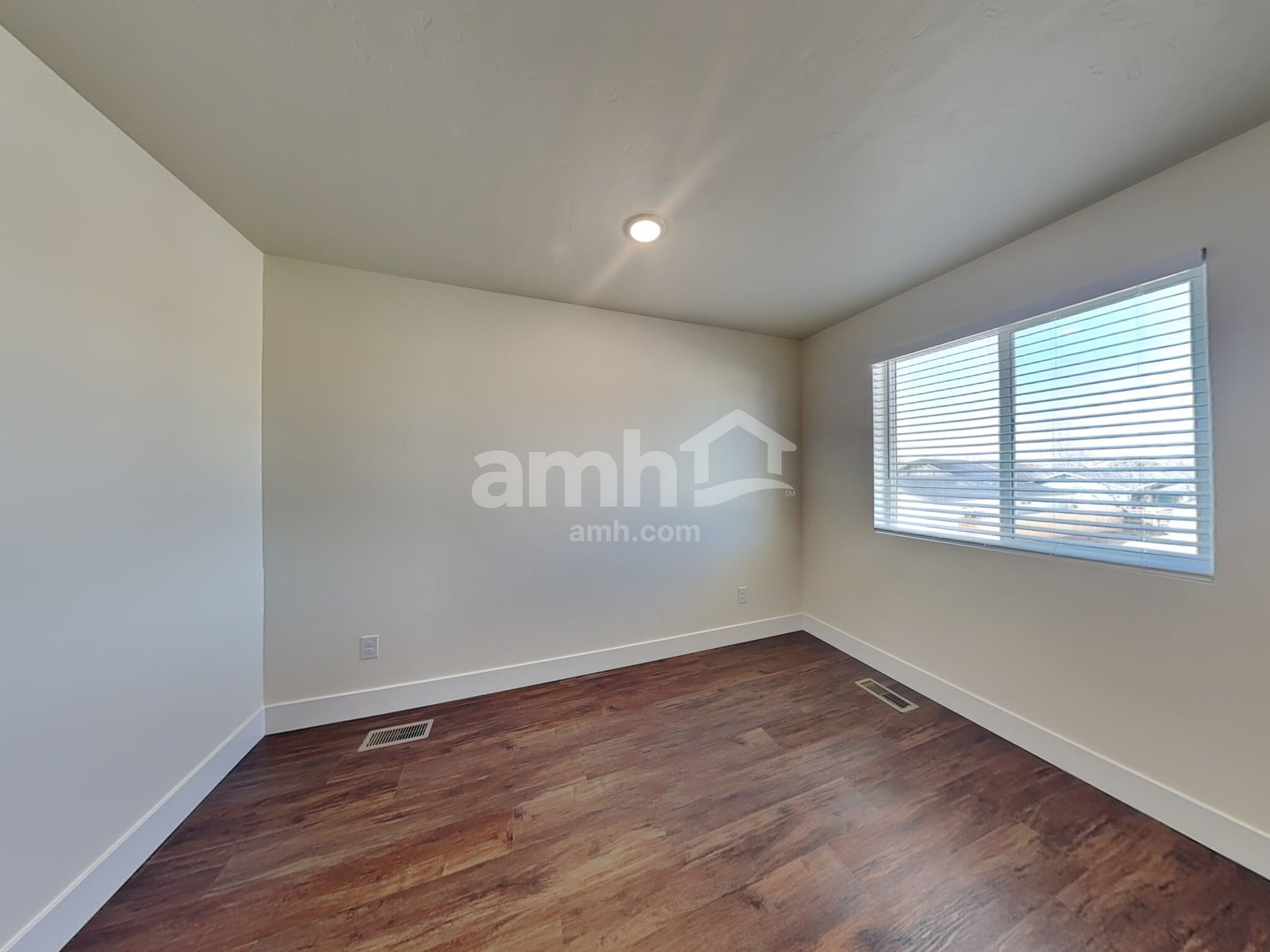 Building Photo - 11482 W Mesquite St