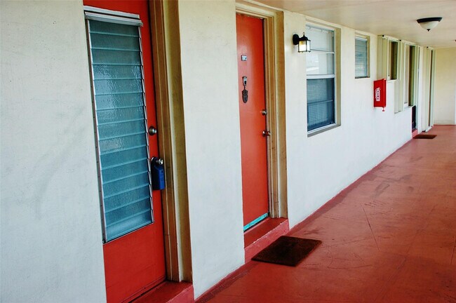 Building Photo - 4770 NW 10th Ct