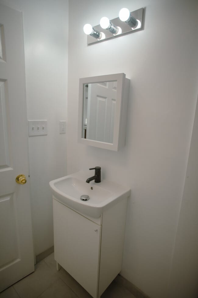 Building Photo - 137 25th St