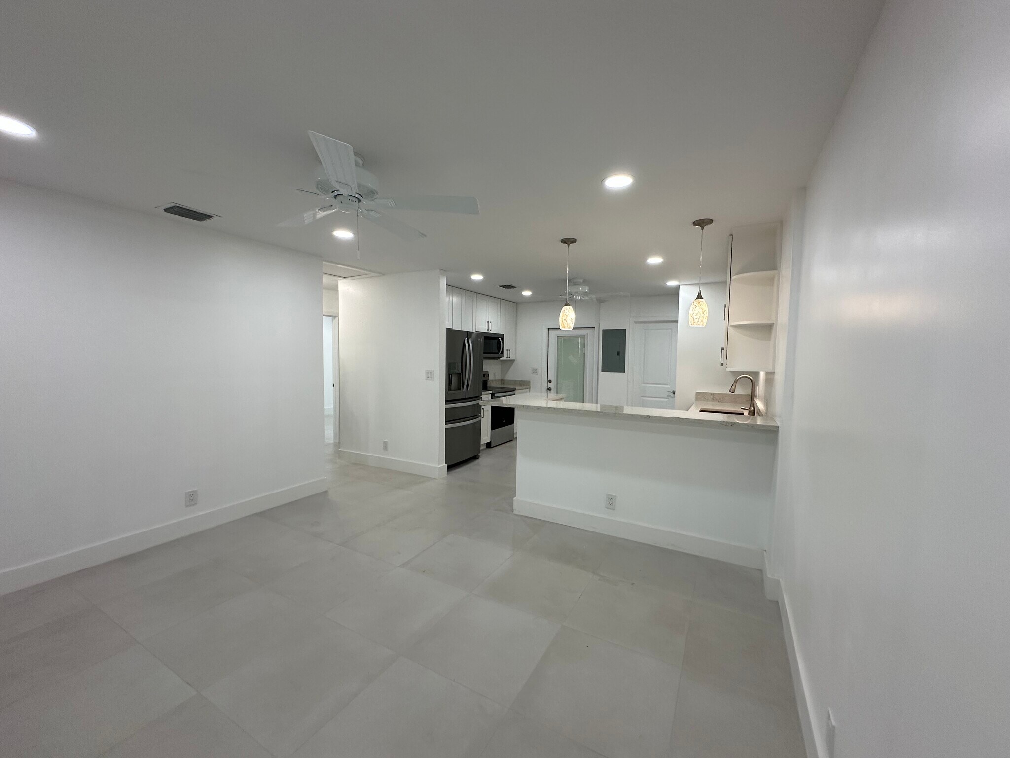 Building Photo - 2112 Garfield St