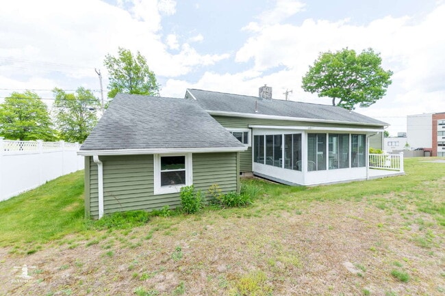 Building Photo - Charming 3BR South Portland Single-Family Home | Sunroom, Garage, Basement Storage & Spacious Yard