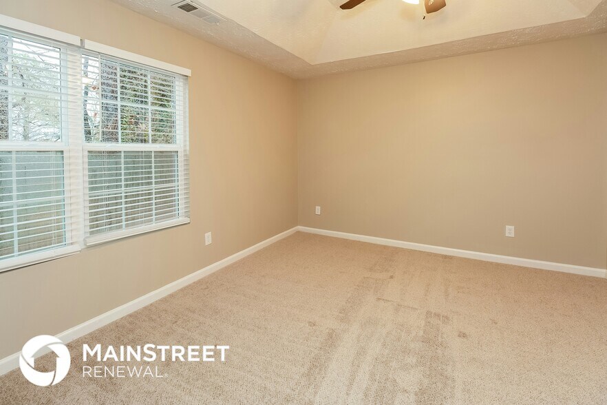 Building Photo - 5326 Kirk Dr