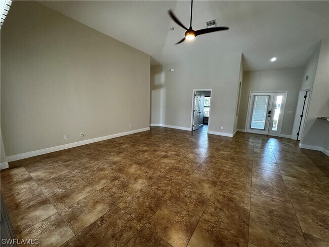 Building Photo - 156 Destiny Cir