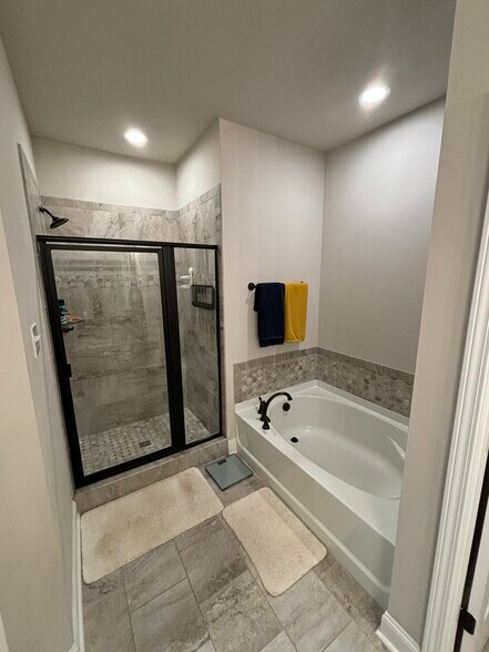 Building Photo - 12794 Hudbug Dr