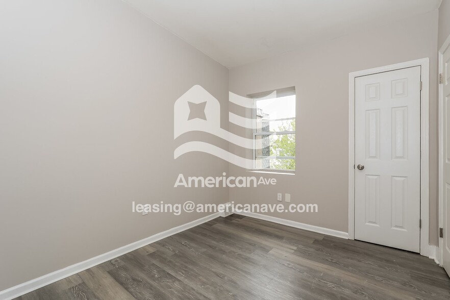 Building Photo - 5025 Jackson St