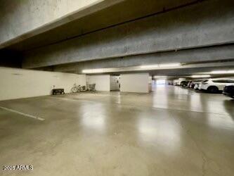 Building Photo - 425 S Parkcrest