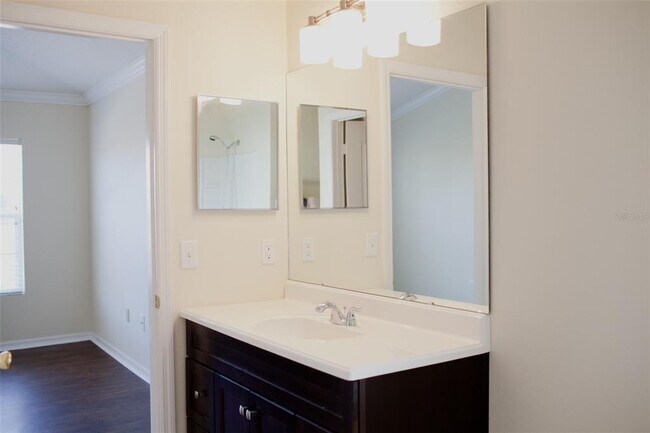Building Photo - 1546 Broken Oak Dr