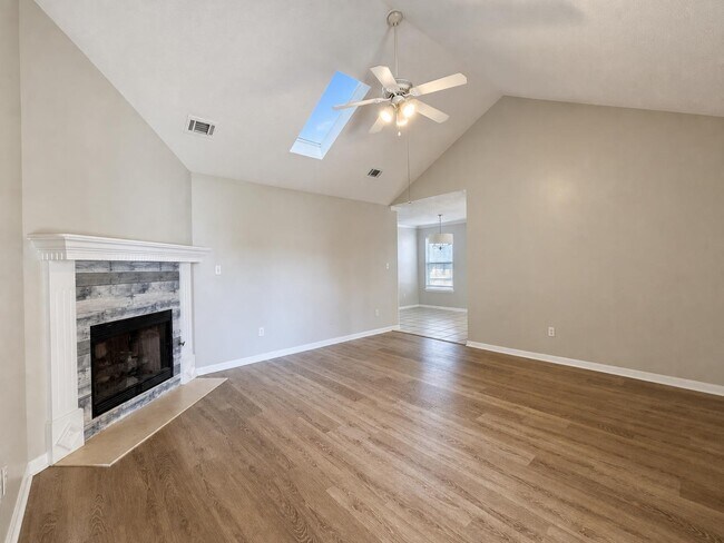 Building Photo - 1108 Post Oak Path