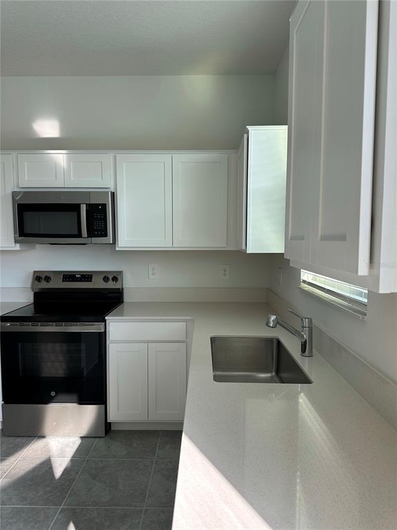 Building Photo - 8956 Swing Ln