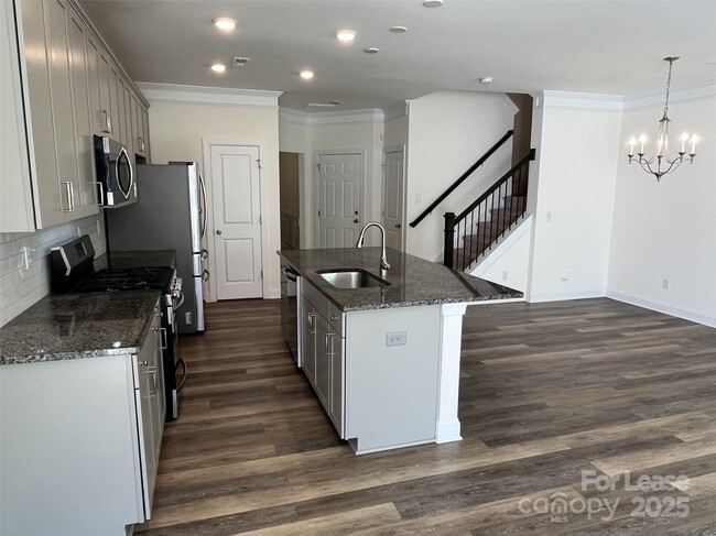 Building Photo - 6814 Harris Bay Rd