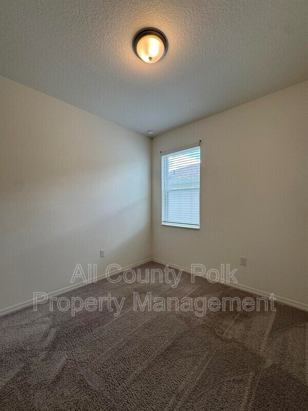 Building Photo - 7163 Cruz Ct