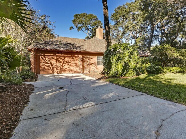 Building Photo - Amelia Island Home w pool