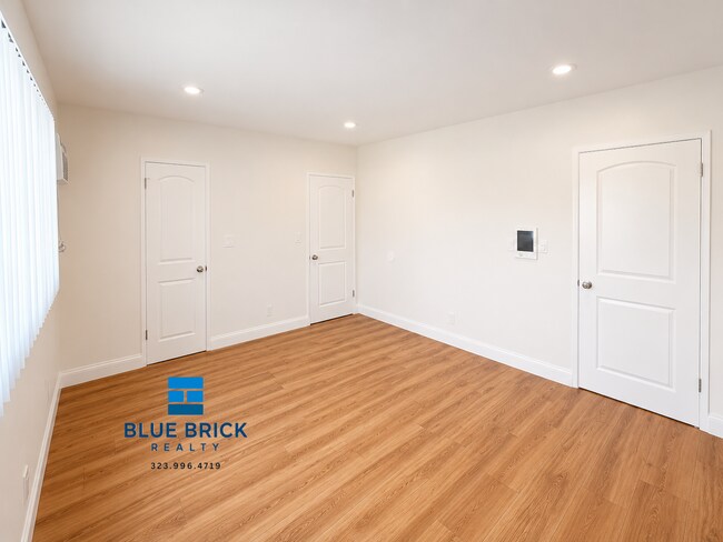 Building Photo - 21700 Roscoe Blvd