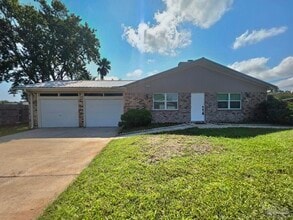 Building Photo - 760 Briarwood Dr