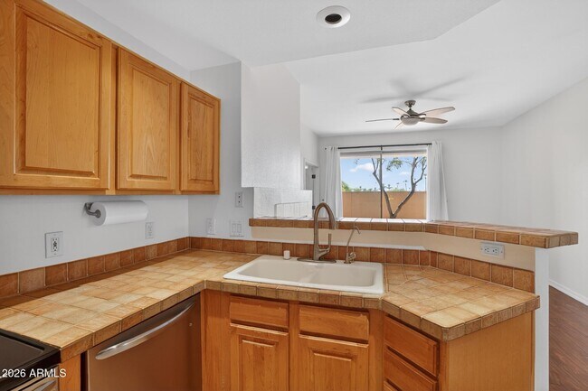 Building Photo - 7887 N 16th St