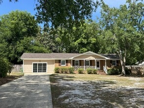 Building Photo - Updated home in College Acres!