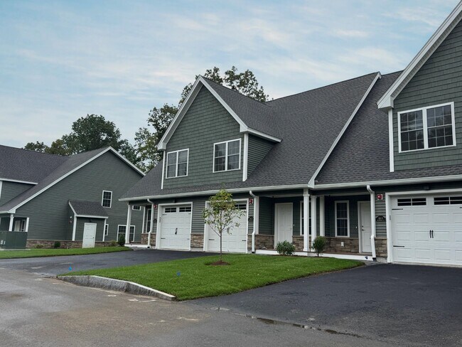 Building Photo - 74 Rockingham Rd