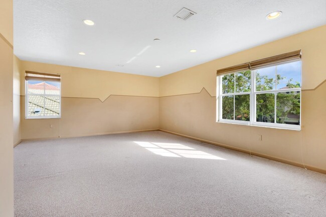 Building Photo - 3043 Hartridge Ter