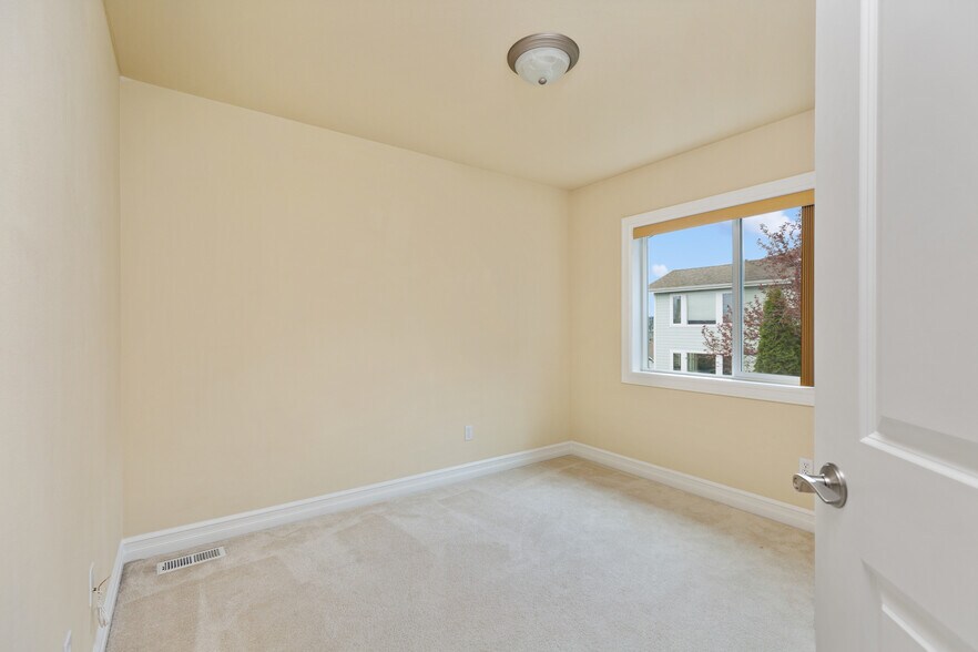 Building Photo - 351 Lind Ave NW