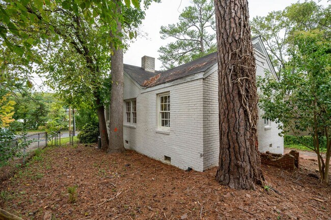 Building Photo - 2922 Oberlin Rd
