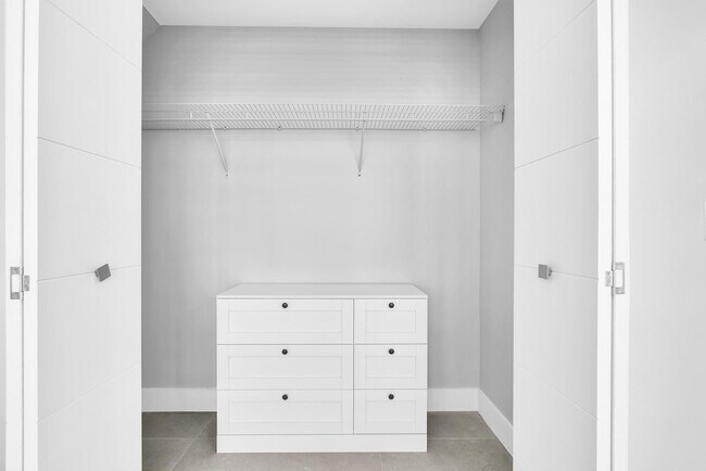 Building Photo - 2701 N Ocean Blvd